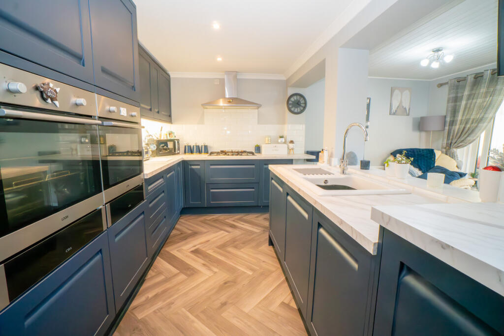 Additional property image - Highfield Avenue, Harwich, CO12 4