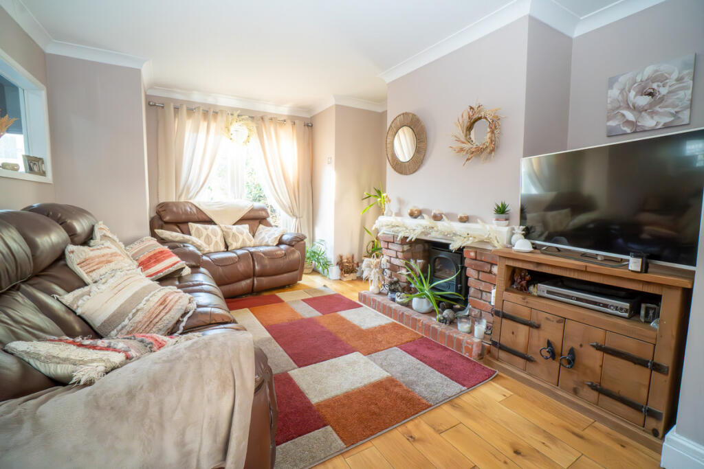 Additional property image - Highfield Avenue, Harwich, CO12 4