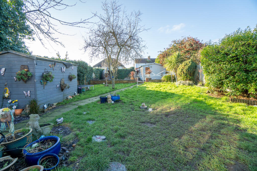 Additional property image - Highfield Avenue, Harwich, CO12 4