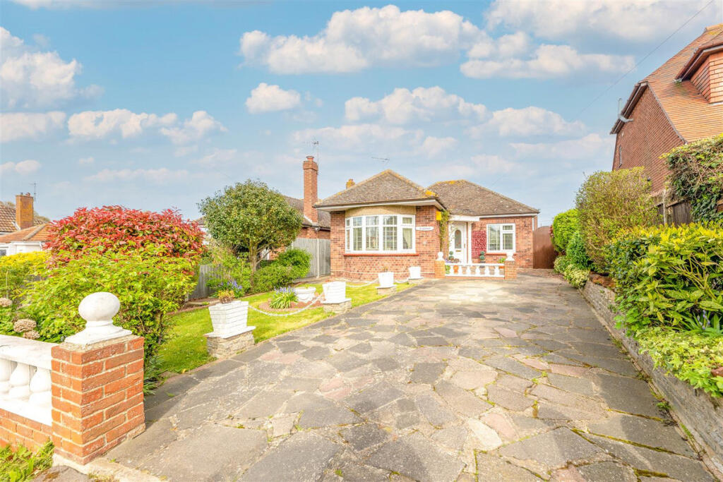 Main image of property: Sladburys Lane, Clacton-On-Sea, CO15 6