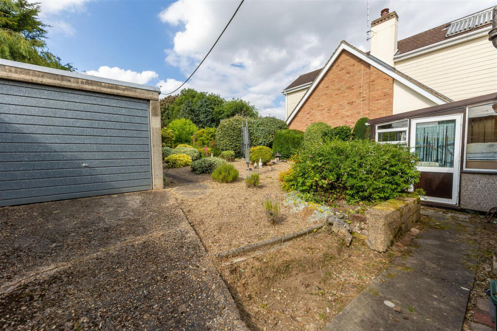 Additional property image - Conduit Lane, Woodham Mortimer, CM9 6
