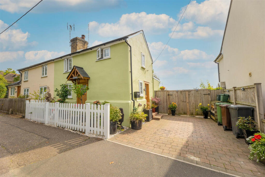 Additional property image - Blasford Hill, Little Waltham, CM3 3