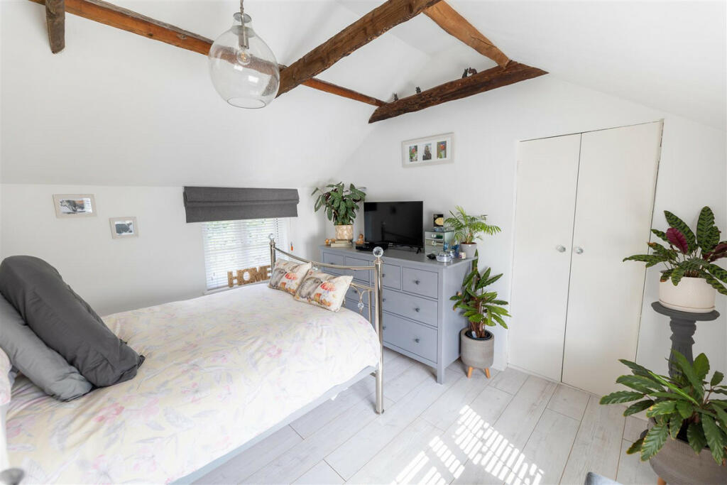 Additional property image - Blasford Hill, Little Waltham, CM3 3