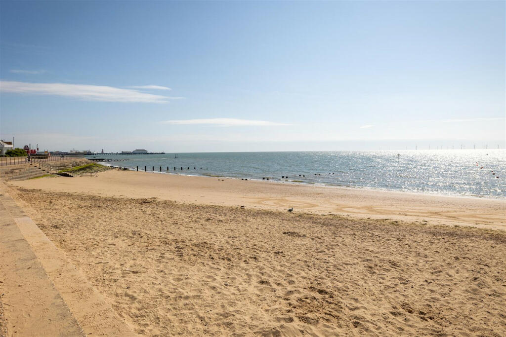 Additional property image - Wash Lane, Clacton-On-Sea, CO15 1