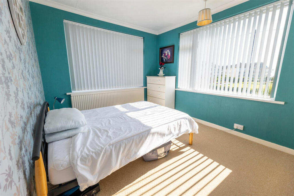 Additional property image - Wash Lane, Clacton-On-Sea, CO15 1