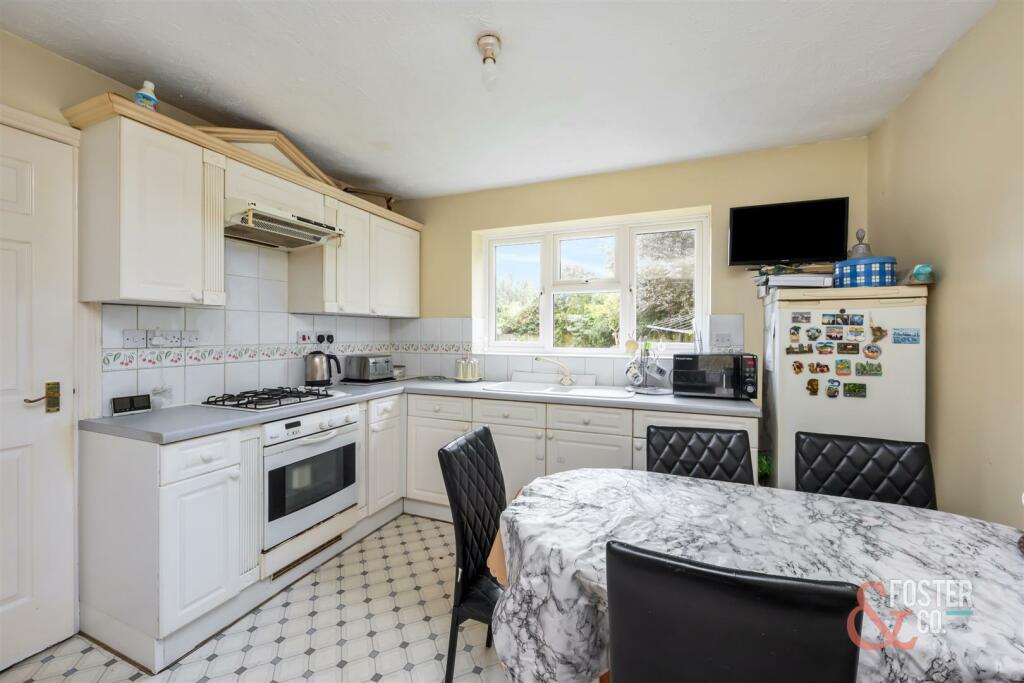 Additional property image - Stag Close, Henfield
