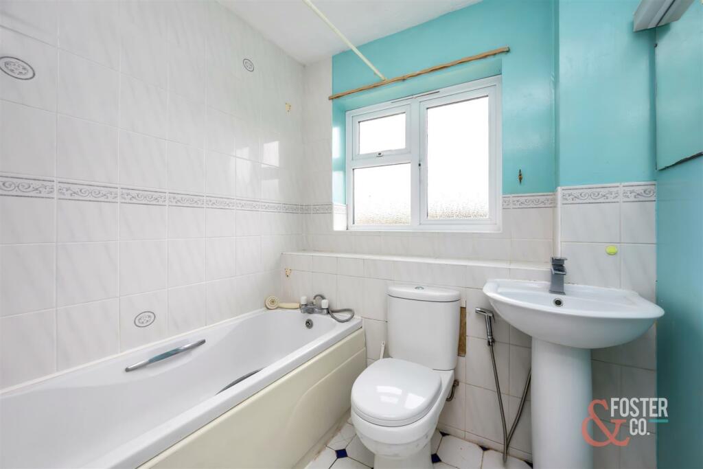 Additional property image - Stag Close, Henfield