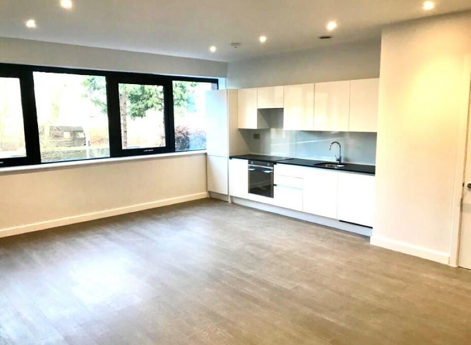 Additional property image - Everard Close, St. Albans, Hertfordshire, AL1