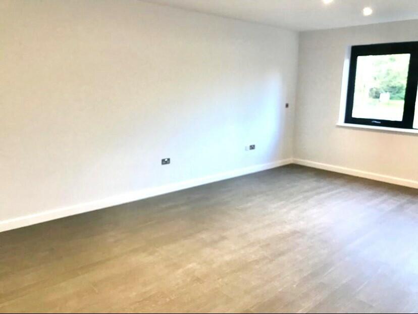 Additional property image - Everard Close, St. Albans, Hertfordshire, AL1