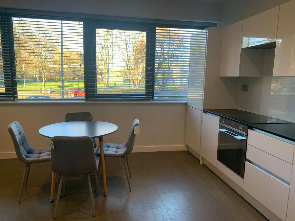 Additional property image - Everard Close, St. Albans, Hertfordshire, AL1