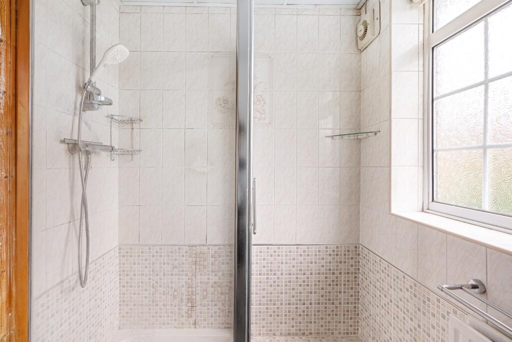Additional property image - Ediva Road, Meopham, Gravesend, Kent, DA13 0ND