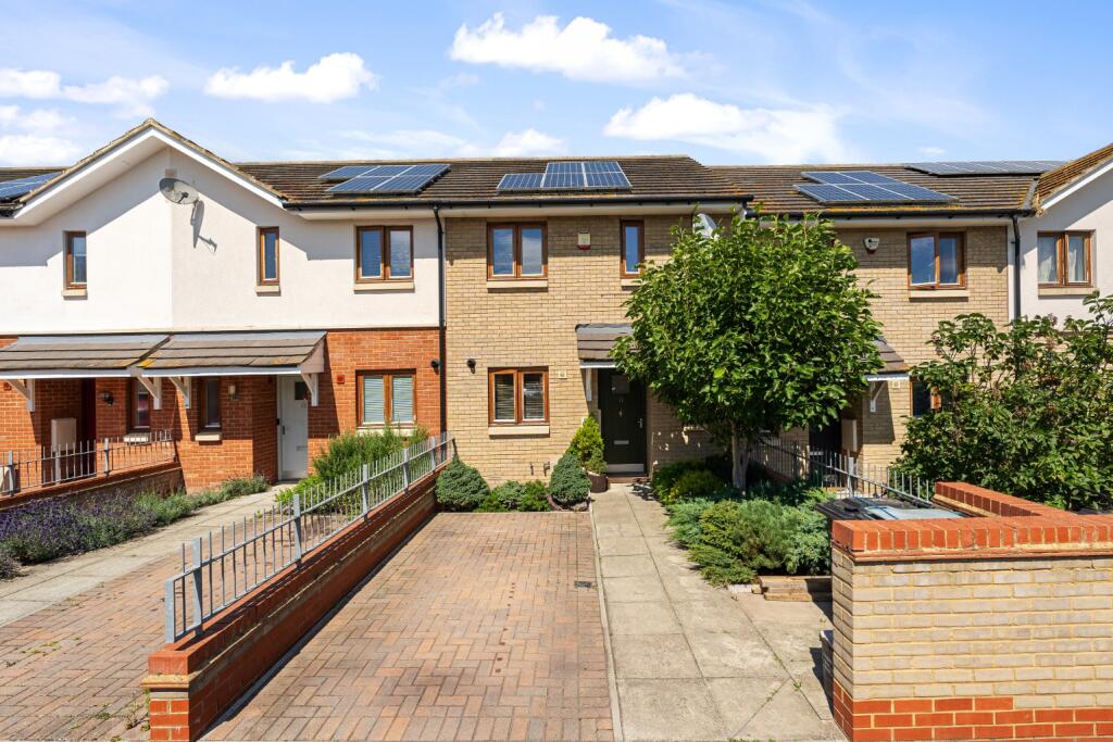 Main image of property: Raleigh Close, Gravesend, Kent, DA12 5BU