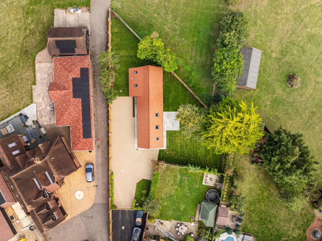 Additional property image - Norwood Lane, Meopham, Gravesend, Kent, DA13 0YF