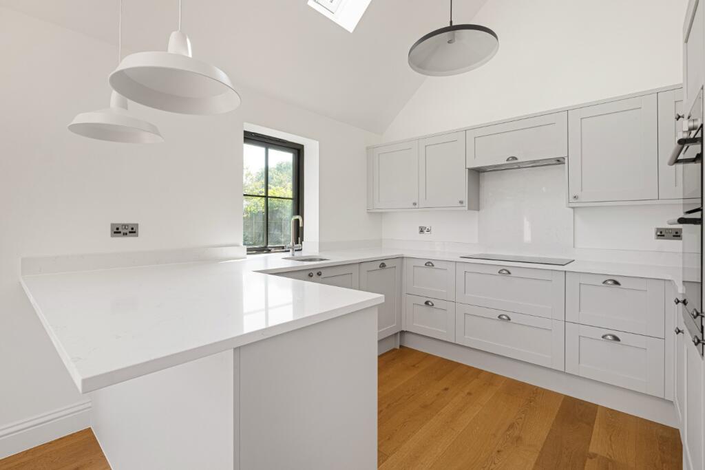 Additional property image - Norwood Lane, Meopham, Gravesend, Kent, DA13 0YF