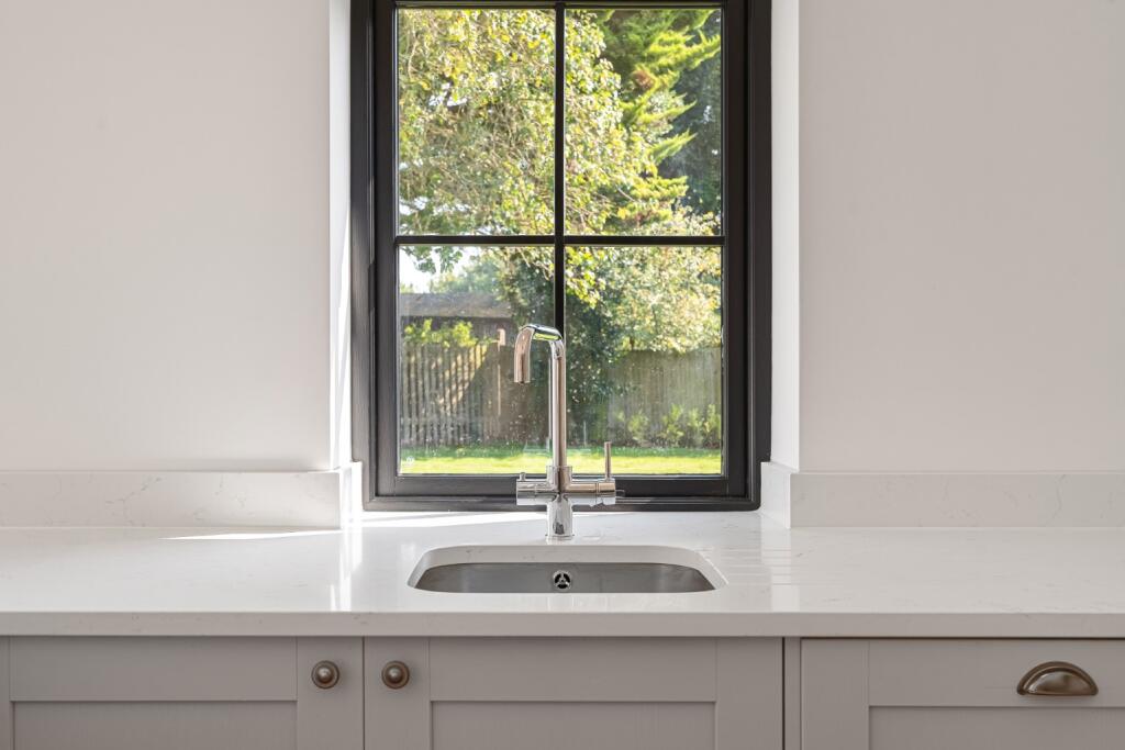 Additional property image - Norwood Lane, Meopham, Gravesend, Kent, DA13 0YF
