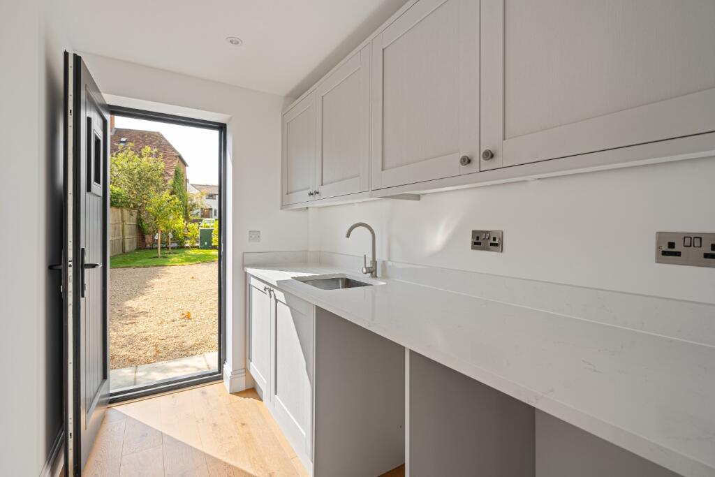 Additional property image - Norwood Lane, Meopham, Gravesend, Kent, DA13 0YF