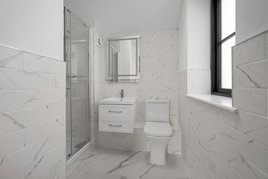 Additional property image - Norwood Lane, Meopham, Gravesend, Kent, DA13 0YF