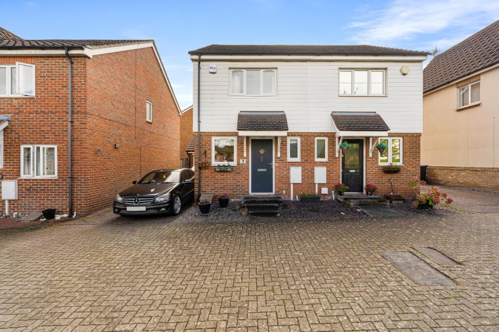 Main image of property: Maritime Gate, Gravesend, Kent, DA11 9EL