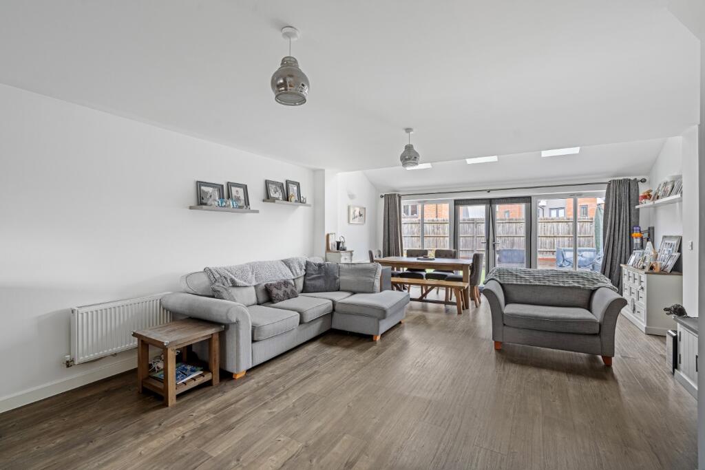 Additional property image - Conrad Mews, Northfleet, Gravesend, Kent, DA11 8FW