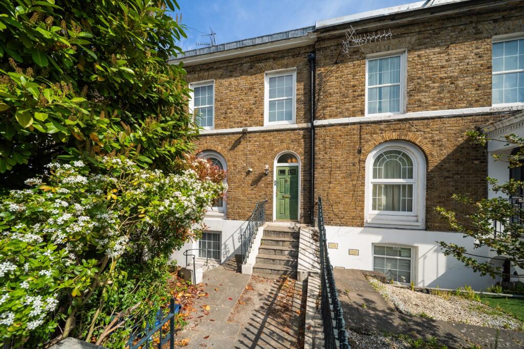 Main image of property: Milton Road, Gravesend, Kent, DA12 2PJ