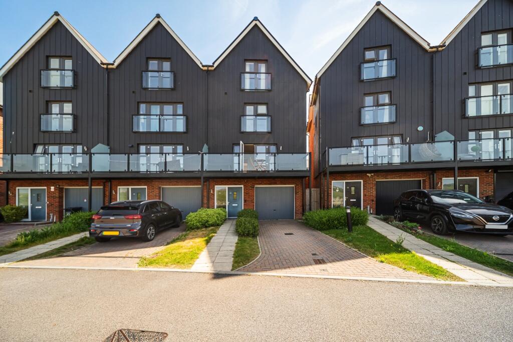 Main image of property: Stratford Way, Northfleet, Gravesend, Kent, DA11