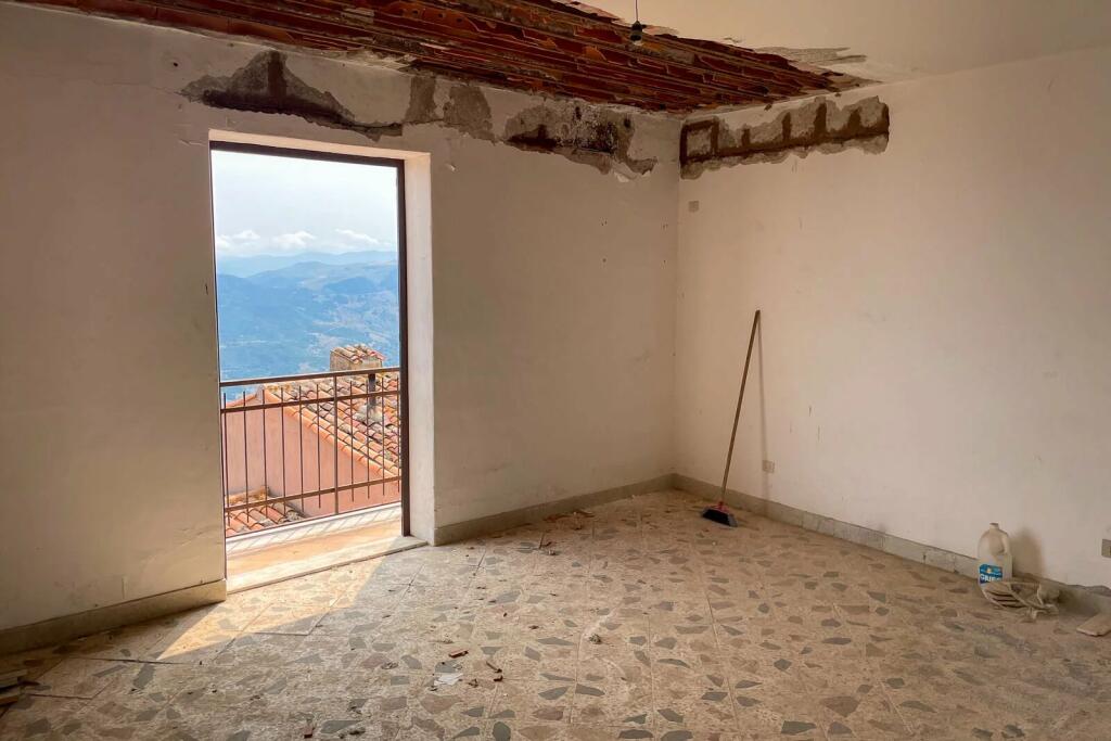 1 bedroom property for sale in Sicily, Palermo, Pollina