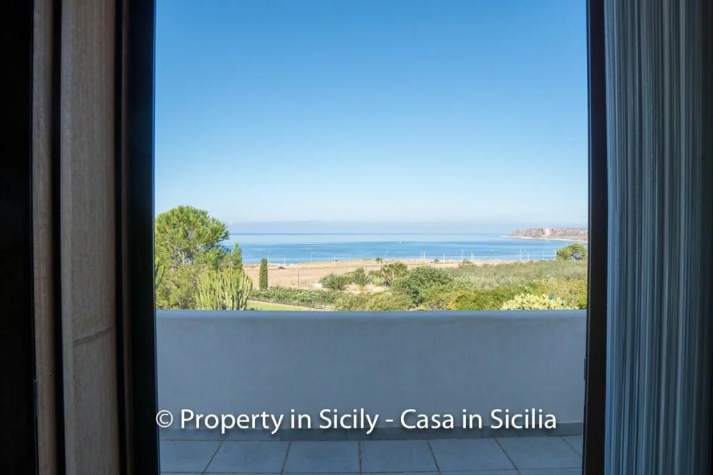3 bedroom Semi-detached Villa in Sicily, Trapani...