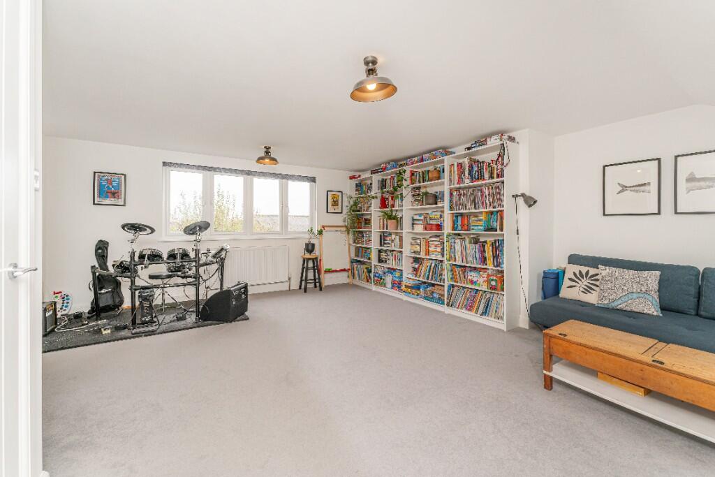 Main image of property: Brownlow Road, London, N11