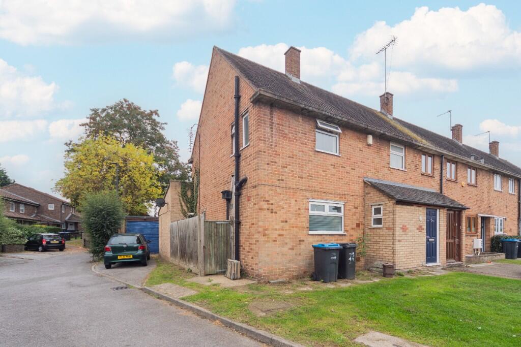 4 bedroom end of terrace house