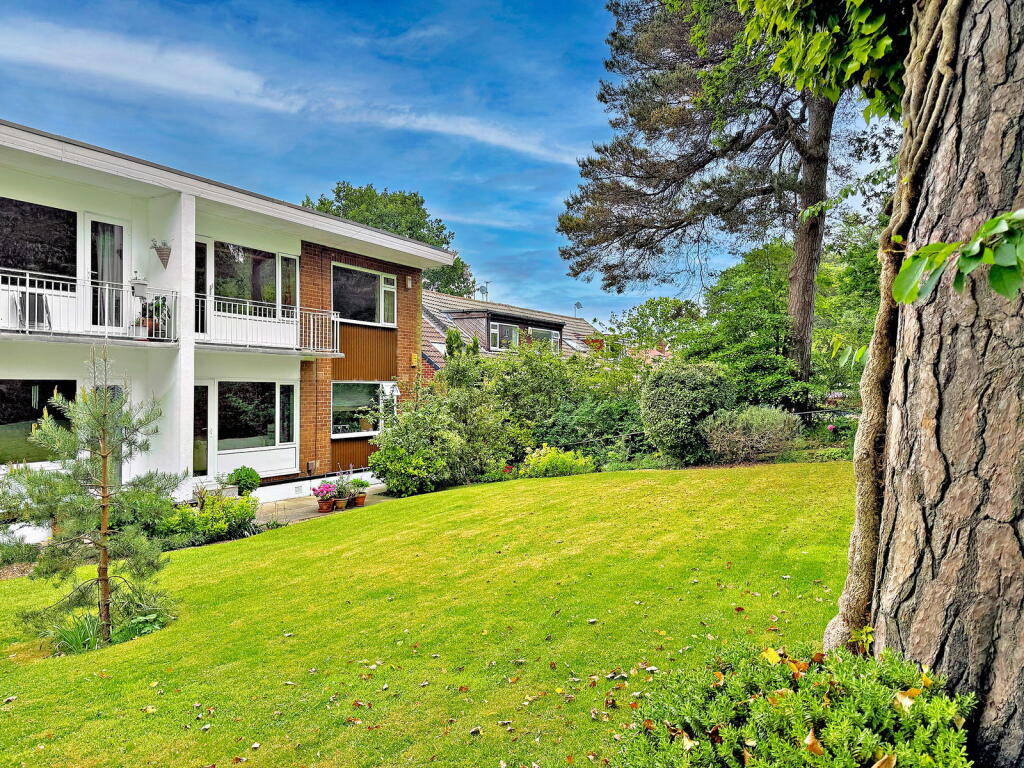 Main image of property: Hillcrest Court, Hillcrest Rise, Cookridge, Leeds, LS16 7DJ