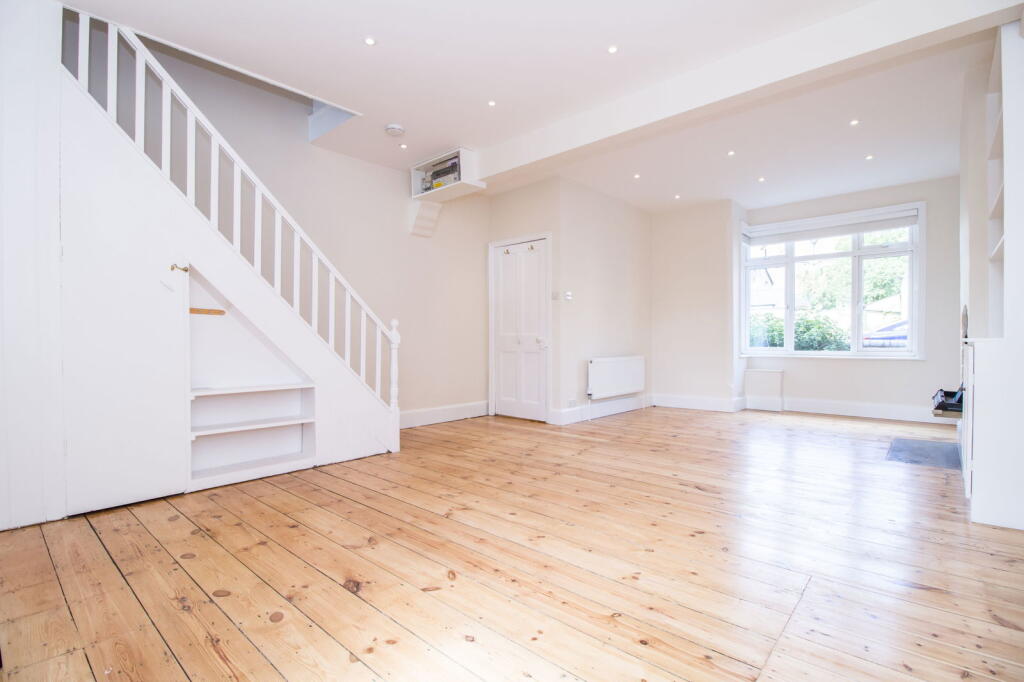 Main image of property: Warwick Street, Iffley Fields, OX4