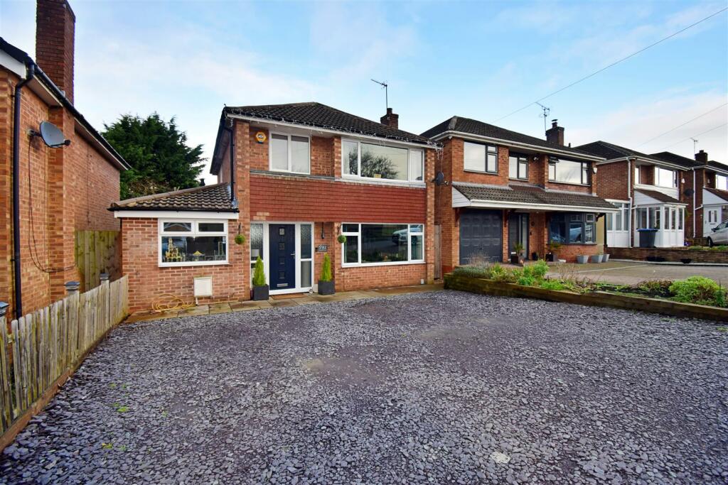 3 bedroom detached house for sale in Constable Road, Hillmorton, Rugby