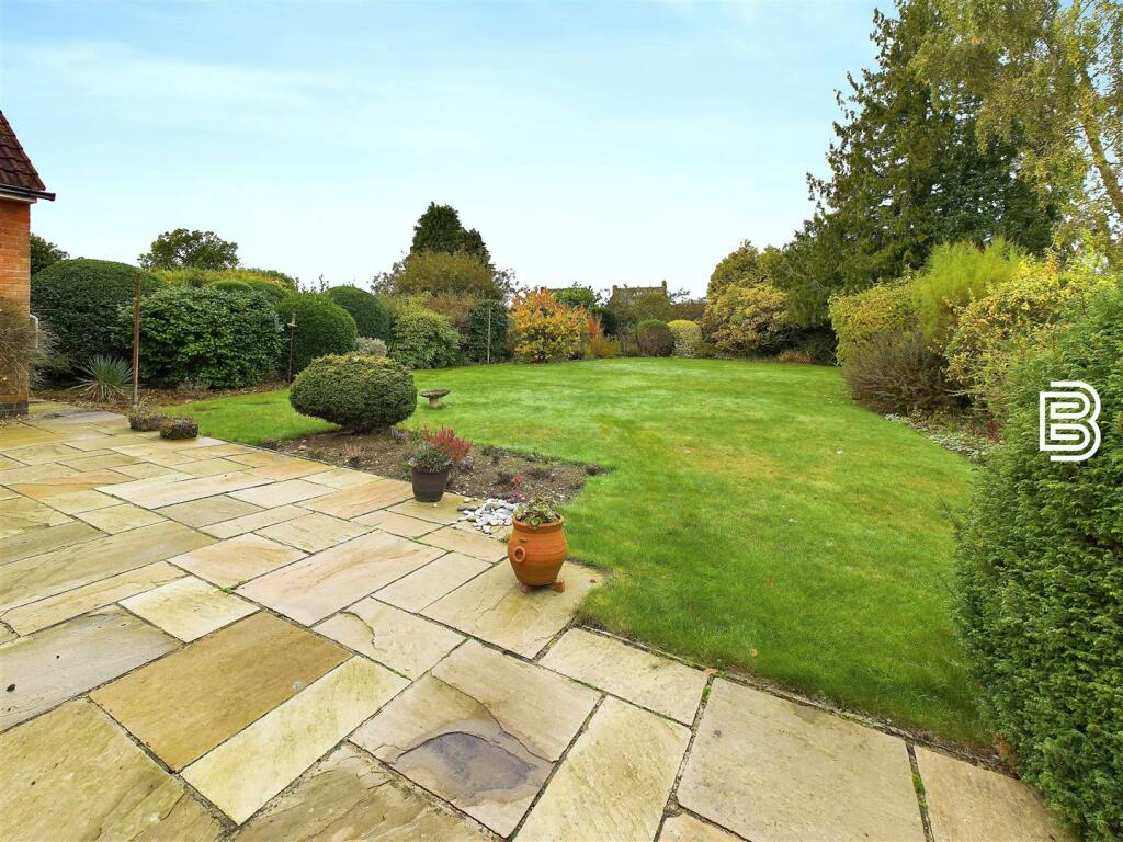Additional property image - Dunchurch Road, Rugby