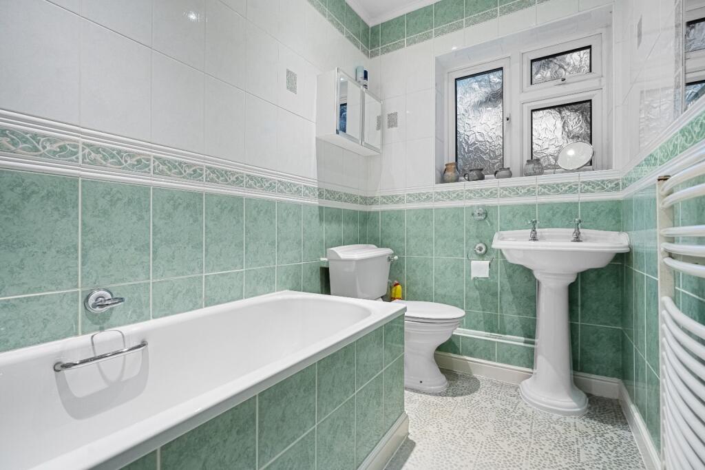 Additional property image - Pollyhaugh, Eynsford, Kent, DA4