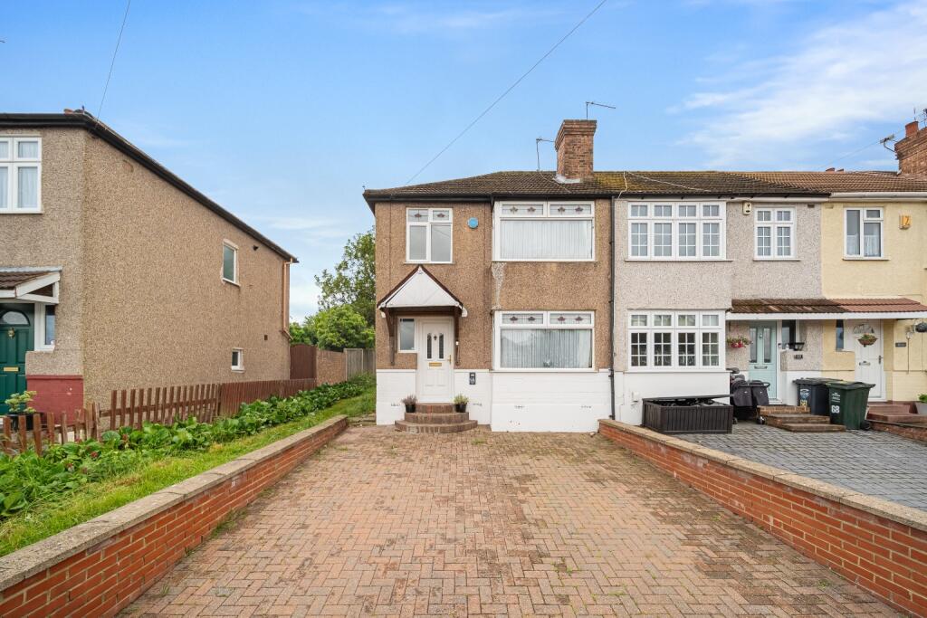 3 bedroom end of terrace house