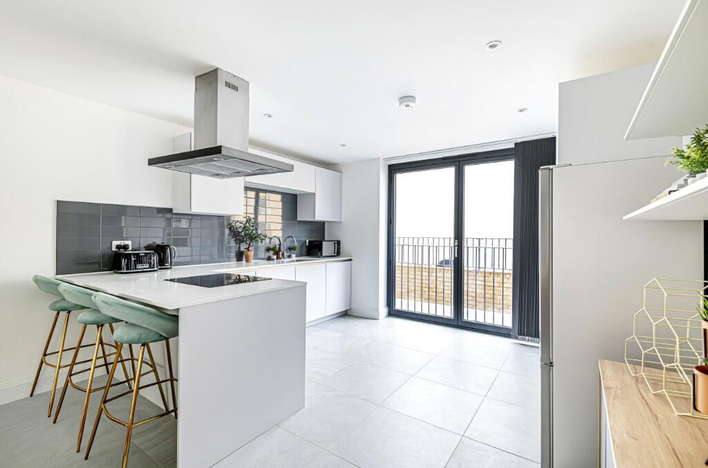 Main image of property: Balham New Road, London, SW12