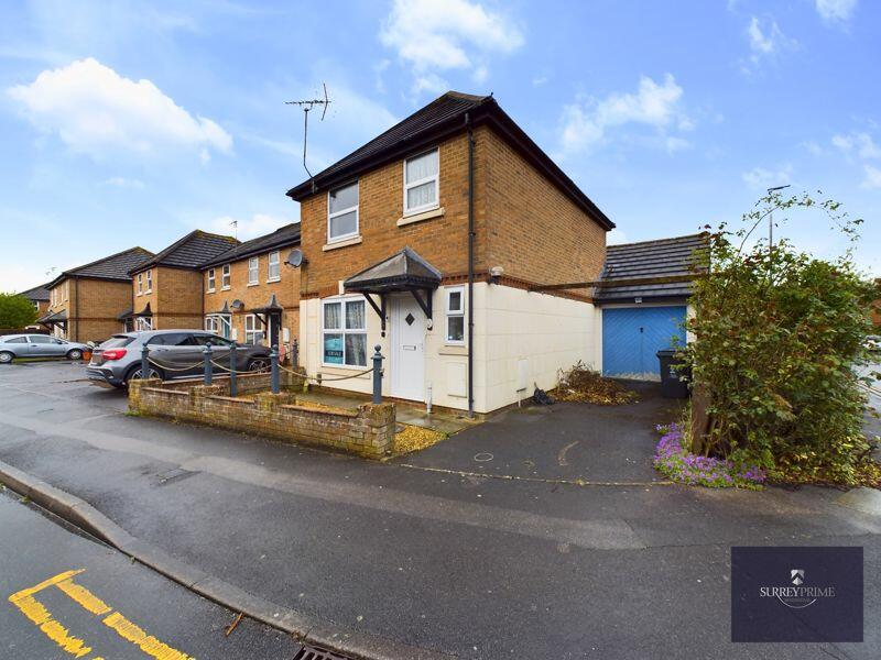 3 bedroom terraced house for sale in Three bedroom end of terrace house, SN2