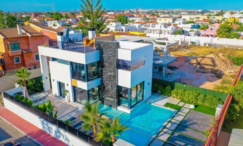 Main image of property: Torrevieja,Alicante