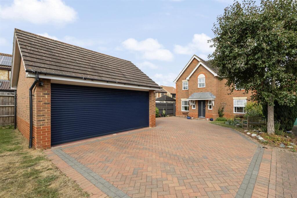 Main image of property: Carnweather Court, Tattenhoe, Milton Keynes