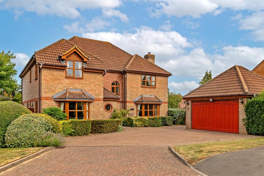 Main image of property: Woodland Lodge, Pulloxhill