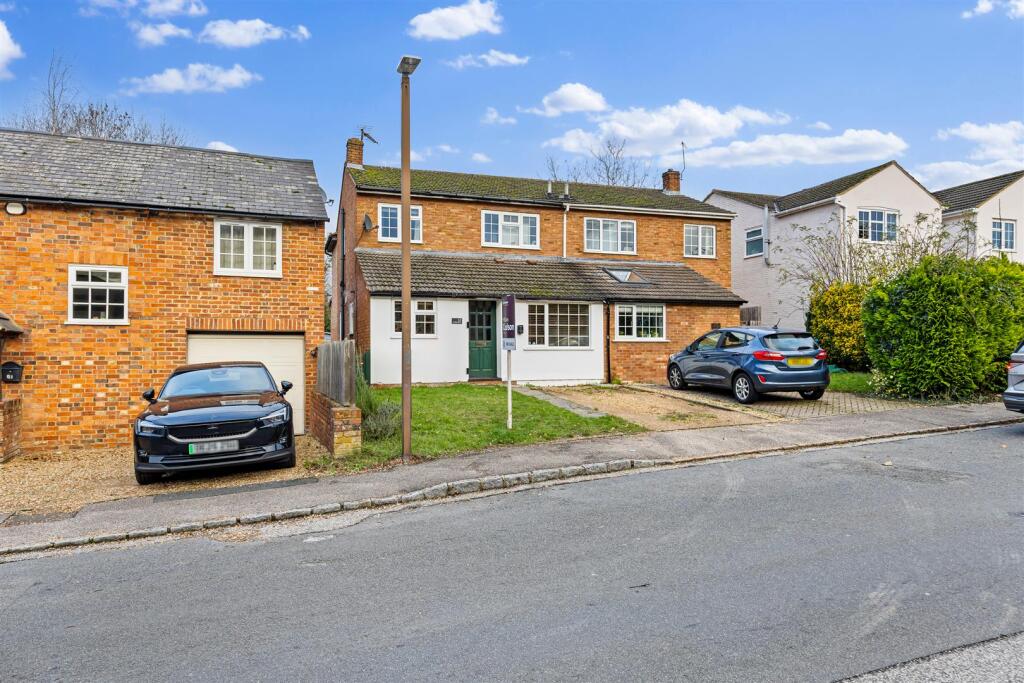 Main image of property: London Road, Loughton, Milton Keynes