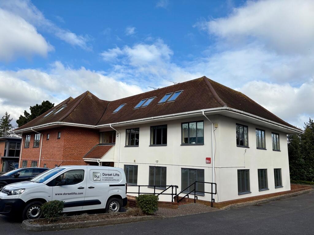 Main image of property: Bramble House, Furzehall Farm, 112 Wickham Road, Fareham, Hampshire, PO16 7JH