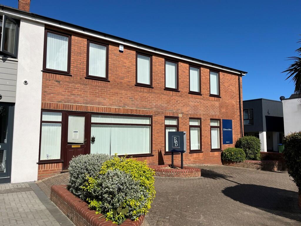 Main image of property: 44 Botley Road, Park Gate, Southampton, Hampshire, SO31 1BB