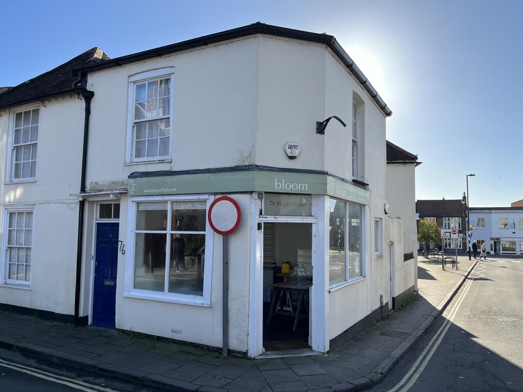 Main image of property: 76 High Street, Fareham, Hampshire, PO16 7AW