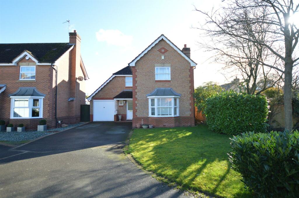 4 bedroom detached house for sale in Mansfield Avenue, Quorn