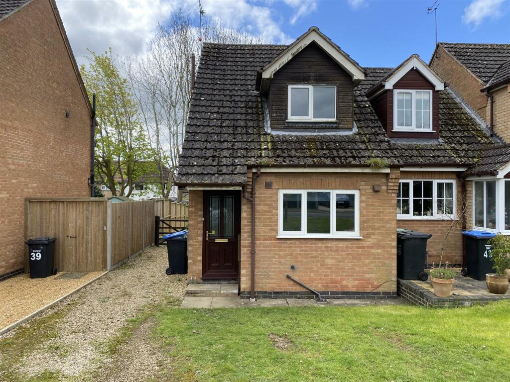 2 bedroom semidetached house for rent in Laughton Road, Lubenham, LE16