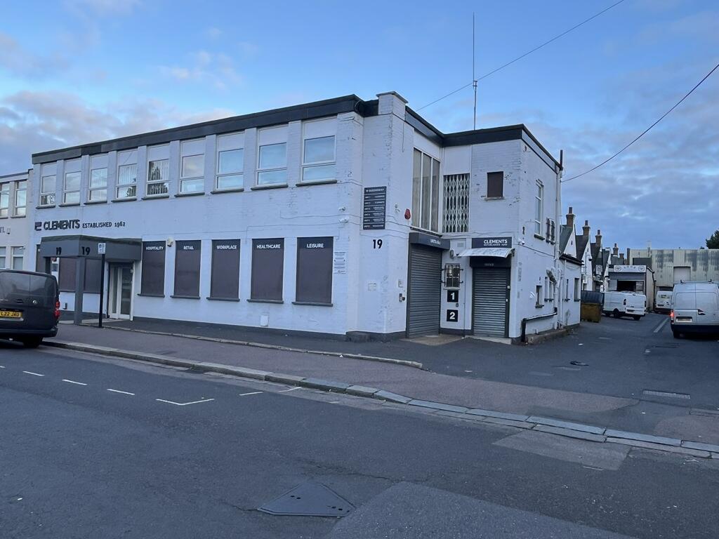Main image of property: 19 Queensway, Enfield, Greater London, EN3 4SA