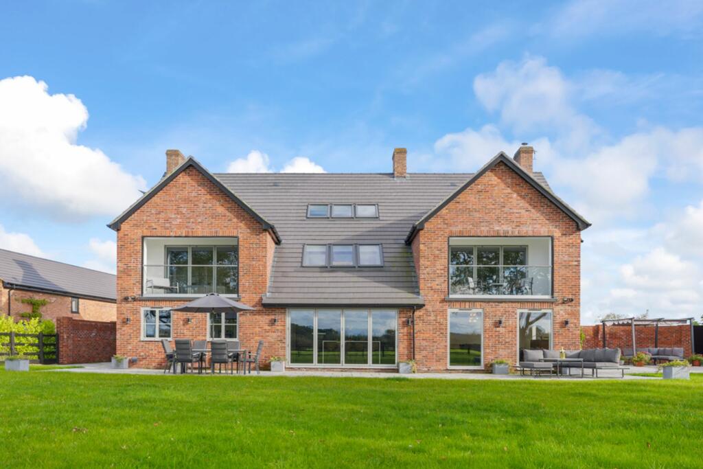 Additional property image - Hickhurst Lane, Rushton, CW6