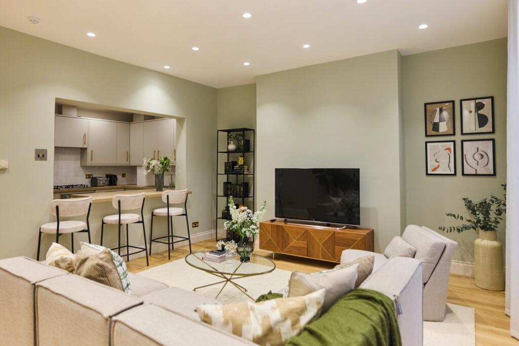 Main image of property: Kensington Gardens Square, Notting Hill, W2
