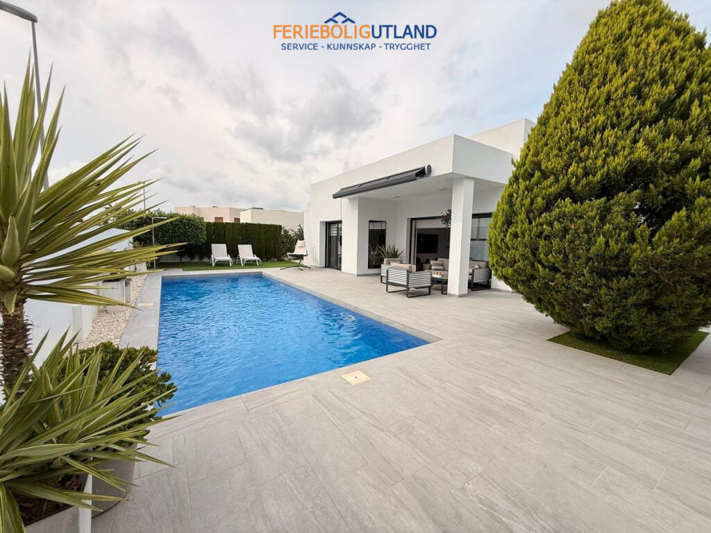 Main image of property: Valencia, Alicante, Alicante